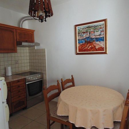 Villa Apartments Mate Cebalo ルンバルダ エクステリア 写真