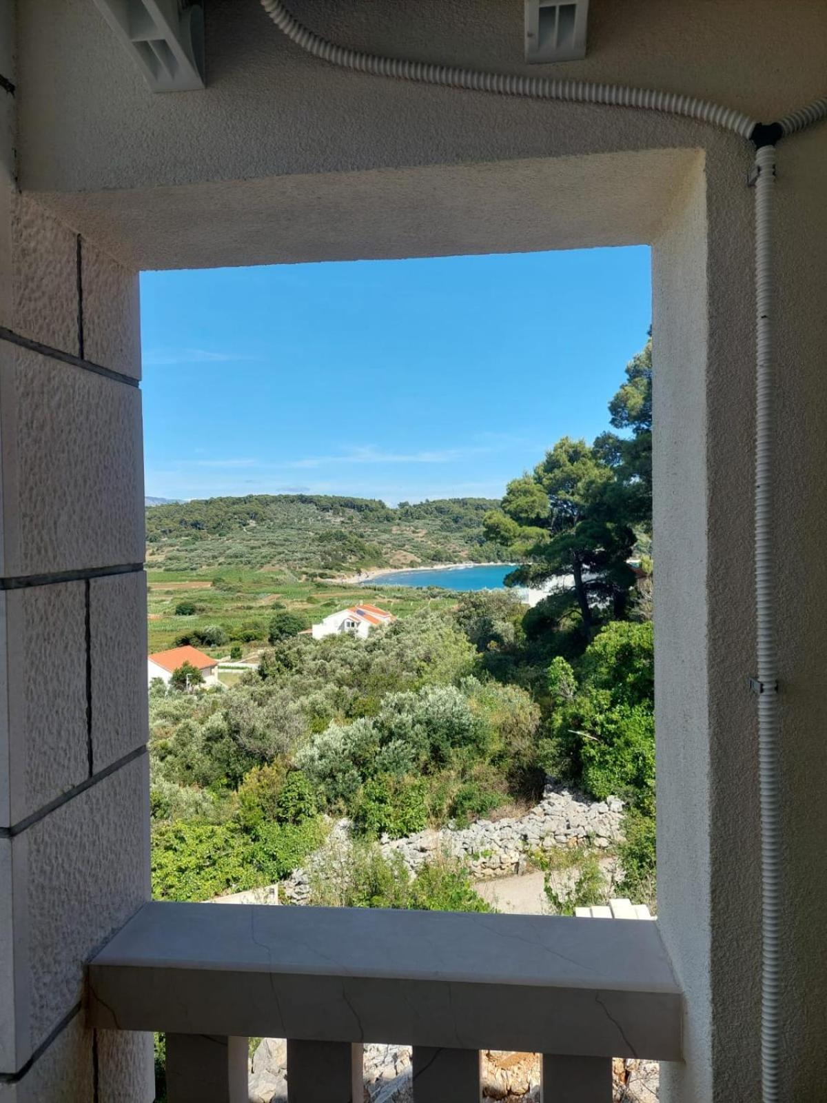 Villa Apartments Mate Cebalo ルンバルダ エクステリア 写真