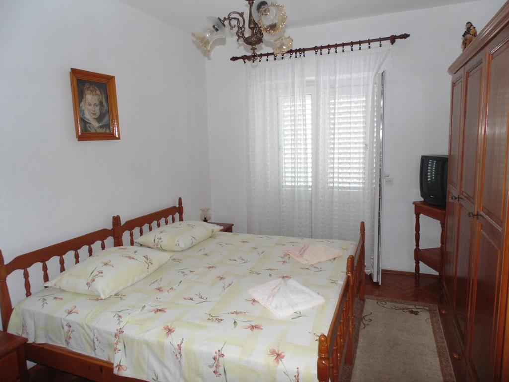 Villa Apartments Mate Cebalo ルンバルダ エクステリア 写真